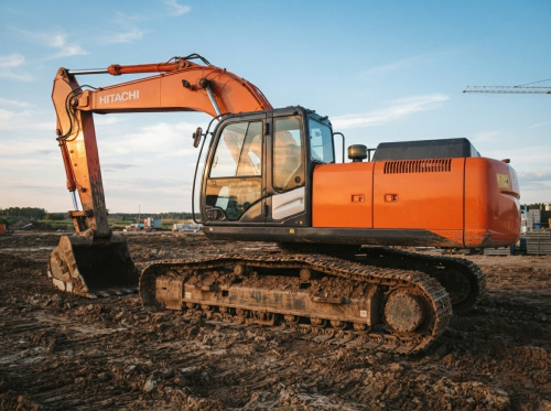 Гусеничный экскаватор Hitachi ZX300LC
