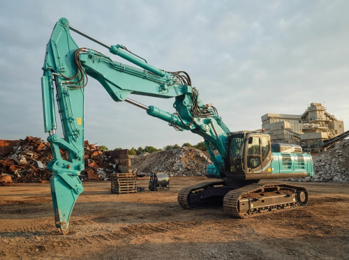 Экскаватор Kobelco SK350LC-8 с бетоноломом